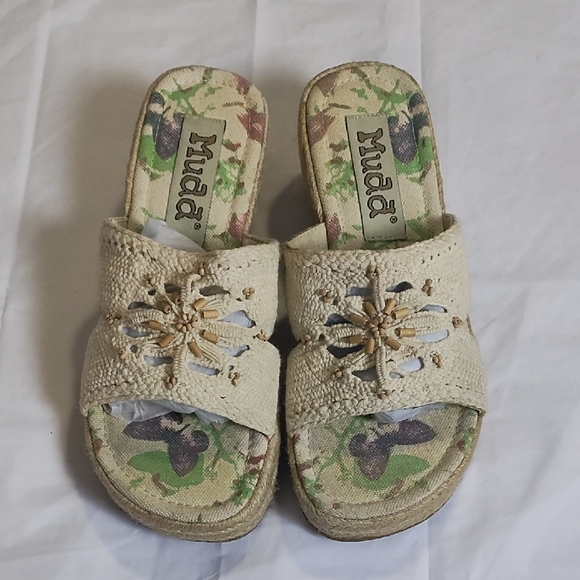 Mudd‎ Cream Woven Floral Slide Sandals - Picture 1 of 10